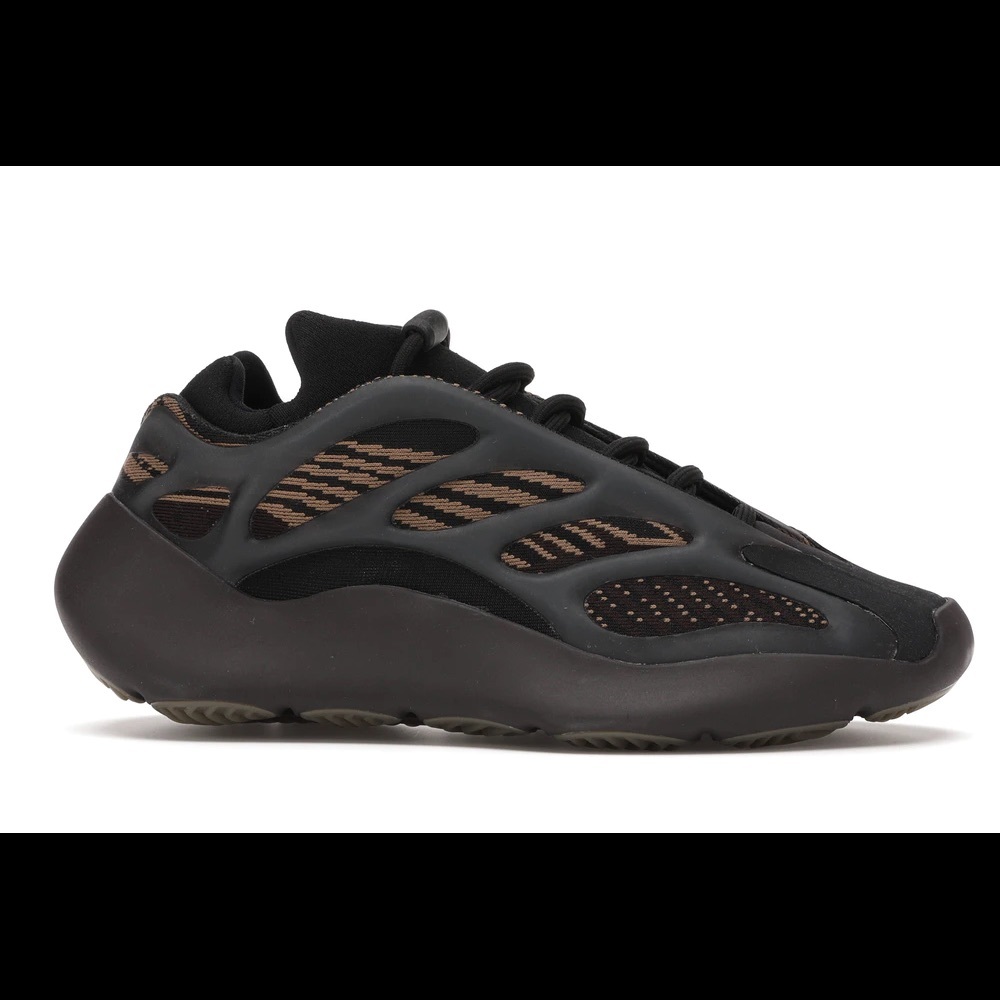 YEEZY |  700 V3 Clay Brown!! BRAND NEW AUTHENTIC!